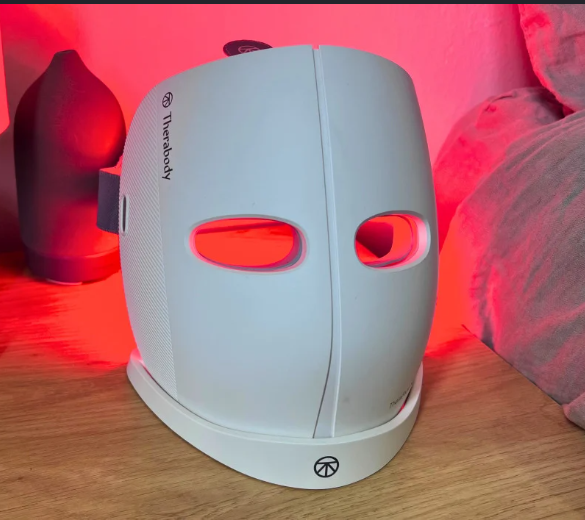 Red Light Therapy Facial Mask